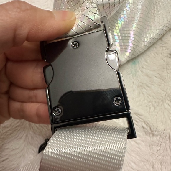 Aimee Kestenberg Leather Convertible Milan Belt Bag Hologram Snake Iridescent - Picture 14 of 16